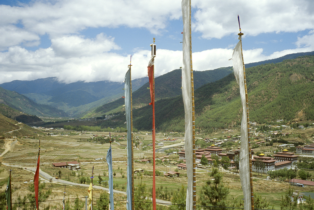b_108l thimphu.jpg - Bhoutan - vallée de Thimphu, Trashigang vue sur le palais royal (et dzong) de Thimphu